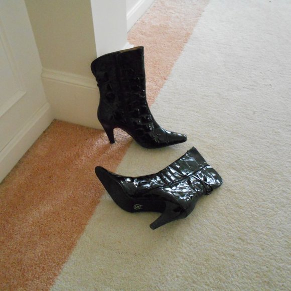 Black Patent Boots - Picture 4 of 7